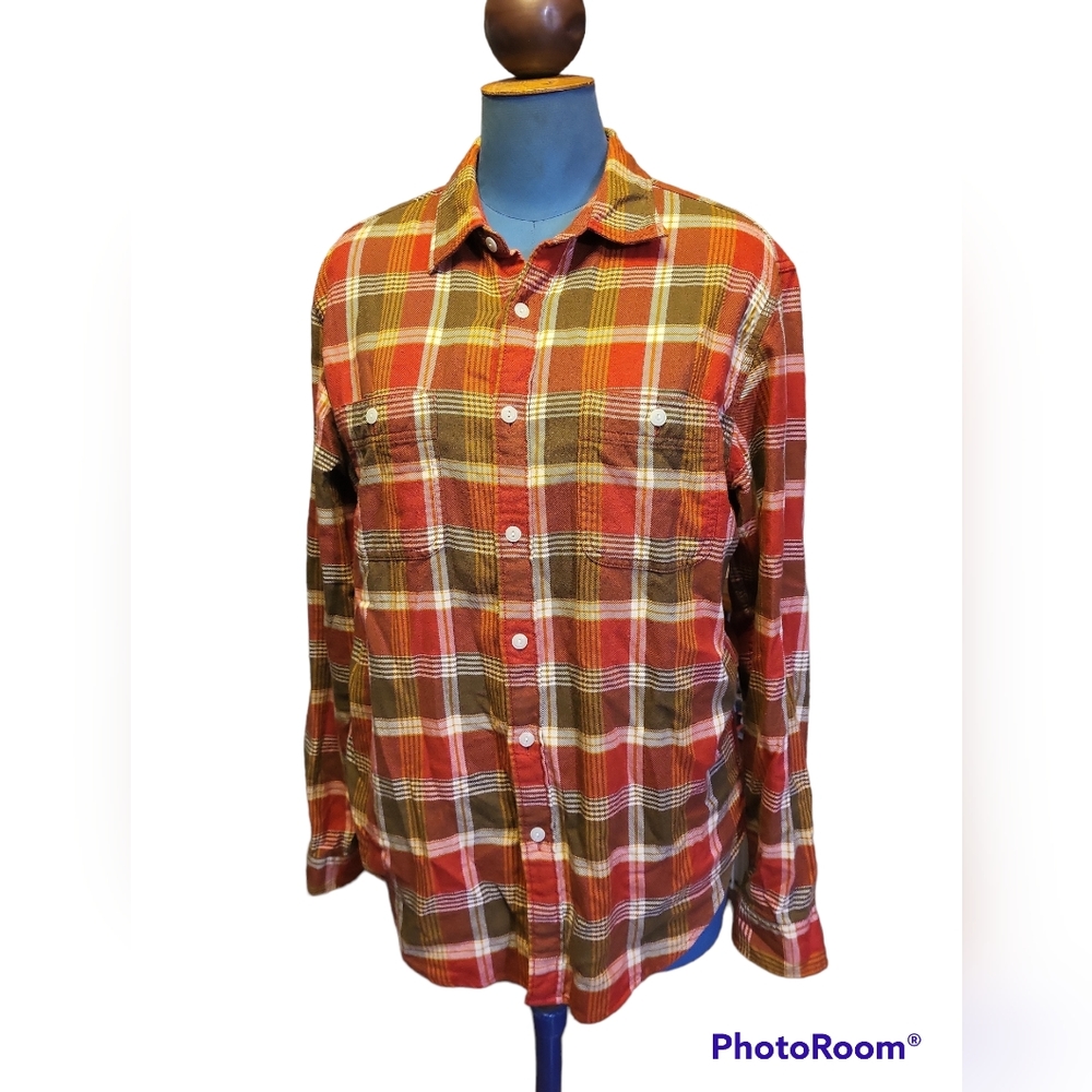 Wallace and Barnes Medium weight flannel in Mens size Medium M